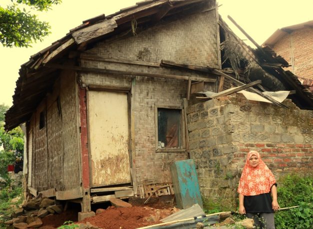 rumah reyot cikadut