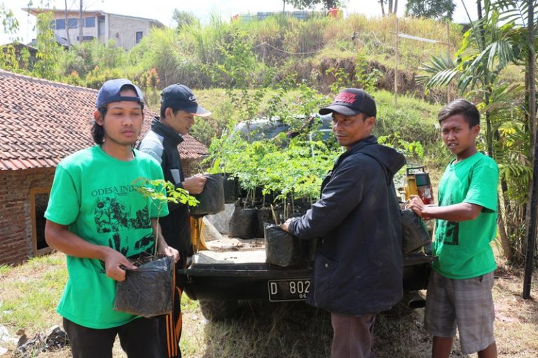 Herry Dim: Banjir Bandung, Solusinya Agroforestry