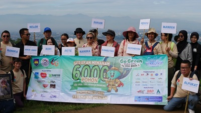 SMAK 1 BPK Penabur dan Sumbangan Bibit